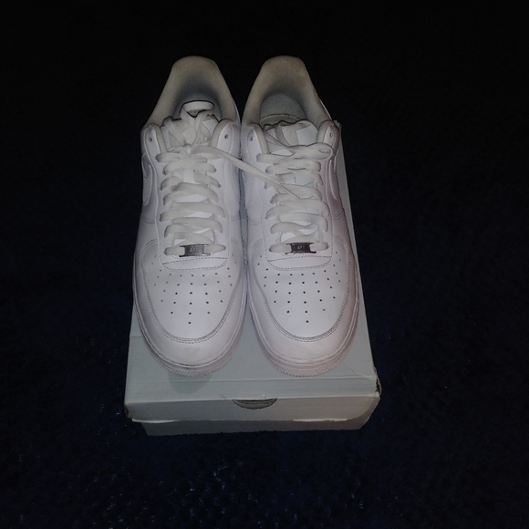 Shoes - Picture 2 of 5